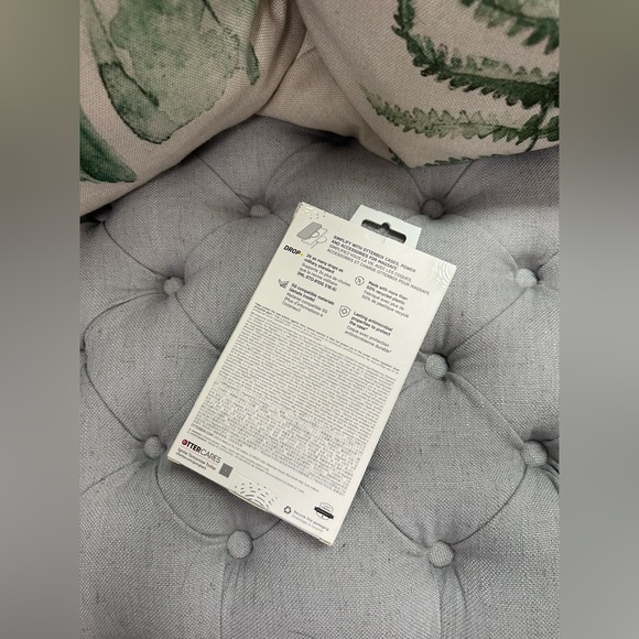 OtterBox IPhone 14 pro max case - Picture 2 of 3